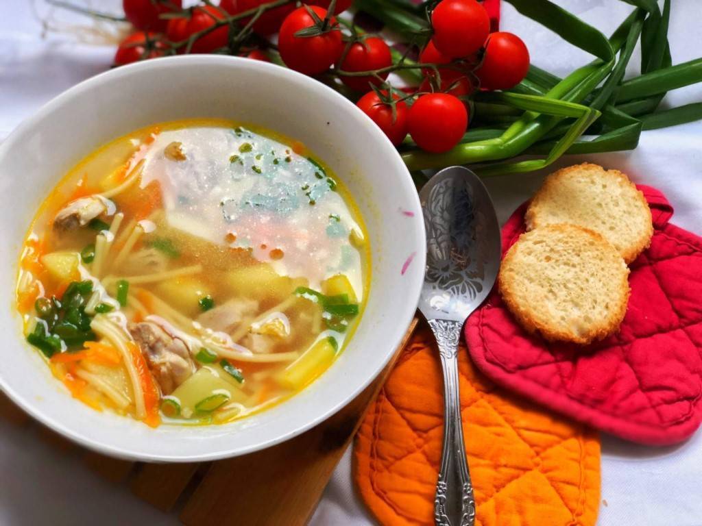 Диетический суп: 3 готовых рецепта на каждый день