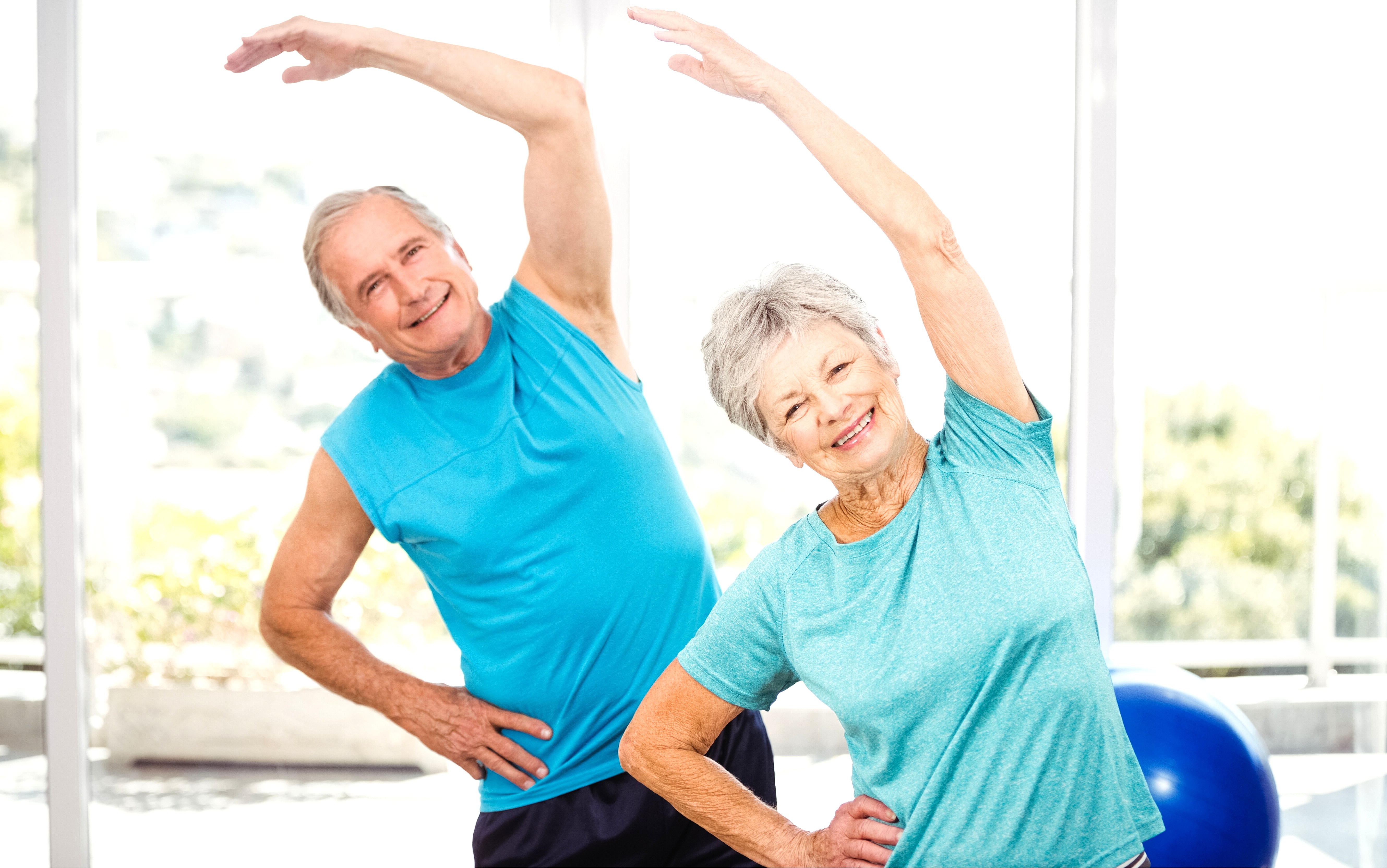 Йога для пожилых женщин: комплекс упражнений для пенсионеров