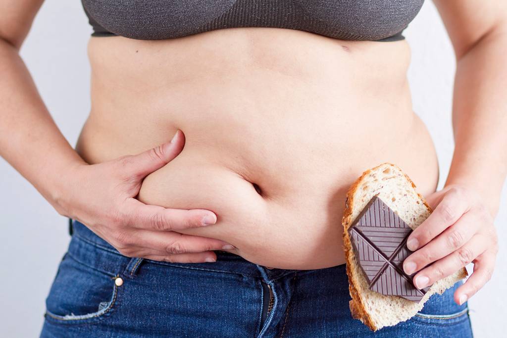 Как убрать жир с боков: обзор процедур