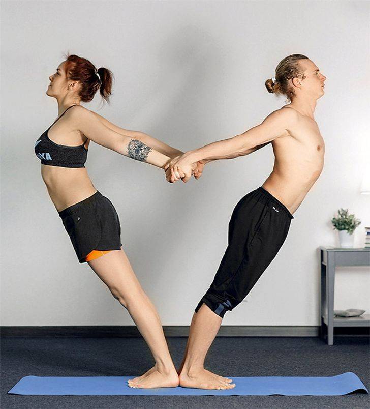 Парная йога для начинающих: позы на двоих