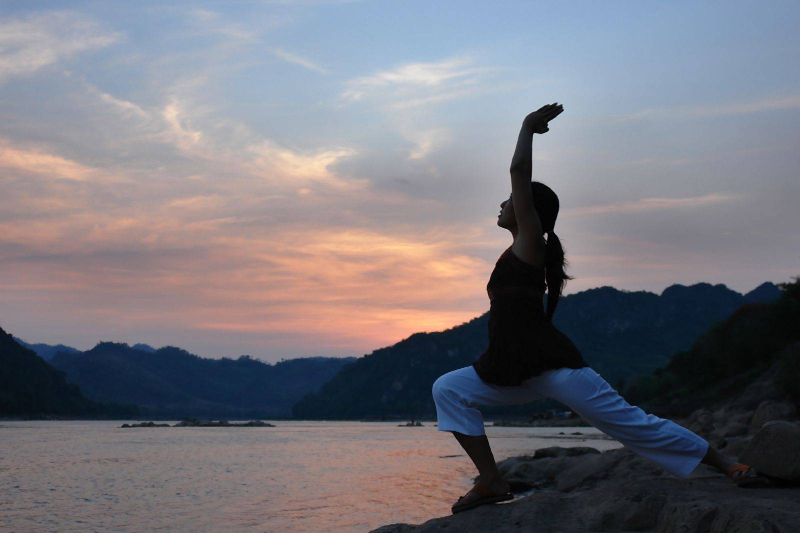 Дживамукти йога: что это такое и как воздействует на организм, а также видео для начинающих