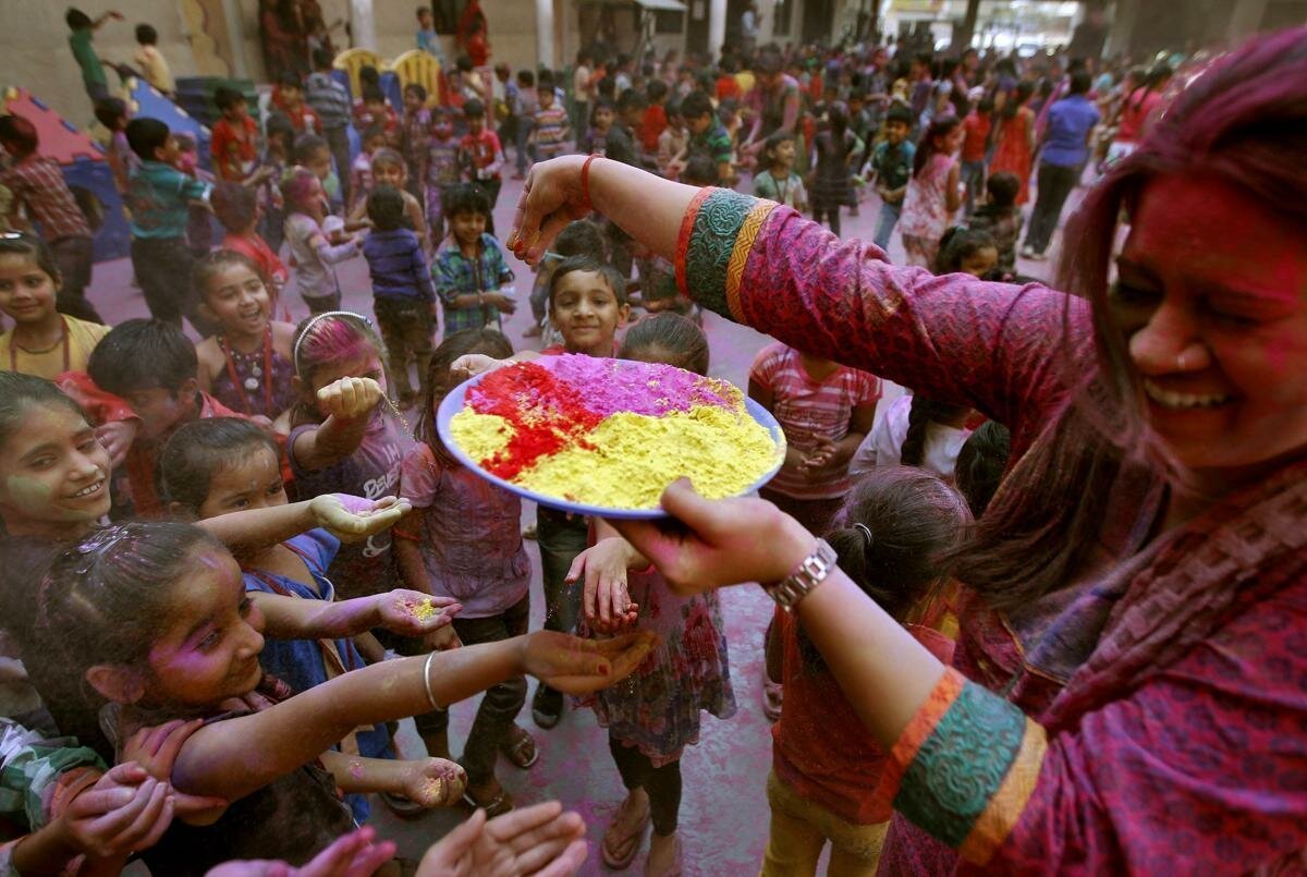 Фестиваль холи в индии: 23 потрясающих фото