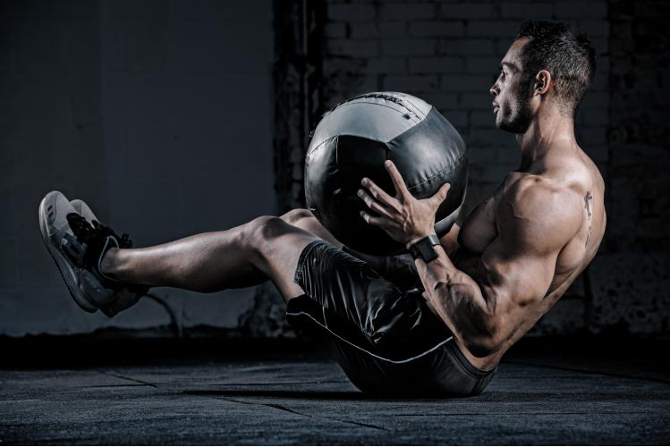 Тренировка с медболом: 8 лучших упражнений - бомба тело