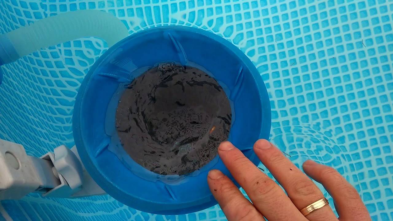 7 лучших водных пылесосов для очистки бассейна или пруда