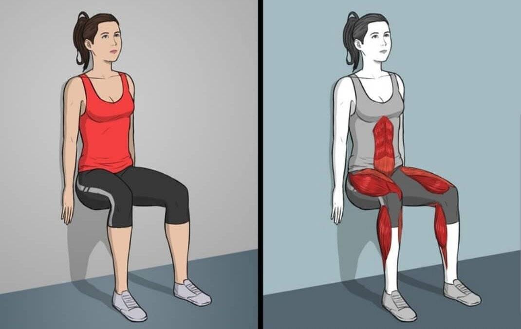 Упражнение «стульчик у стены» для коррекции нижней части тела