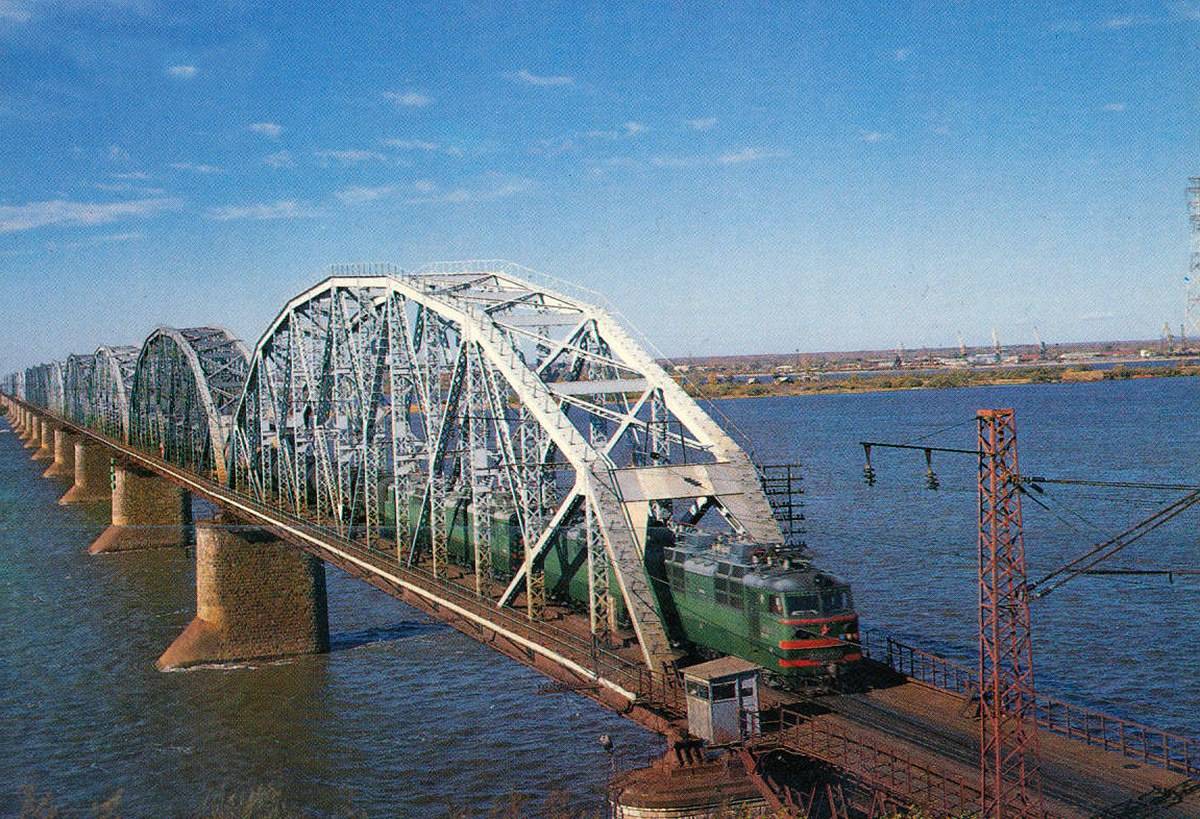 Амурский мост: особенности архитектуры