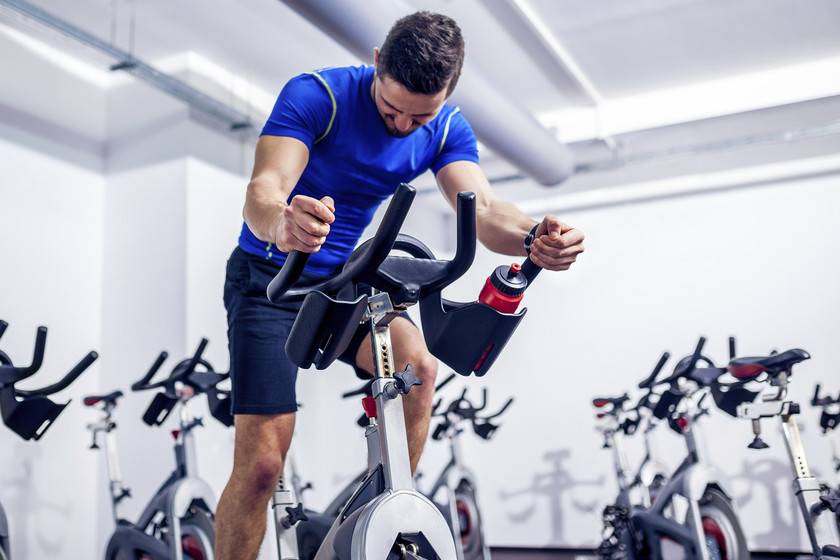 Сайкл тренировка – интенсивная кардионагрузка на стационарных велосипедах для похудения