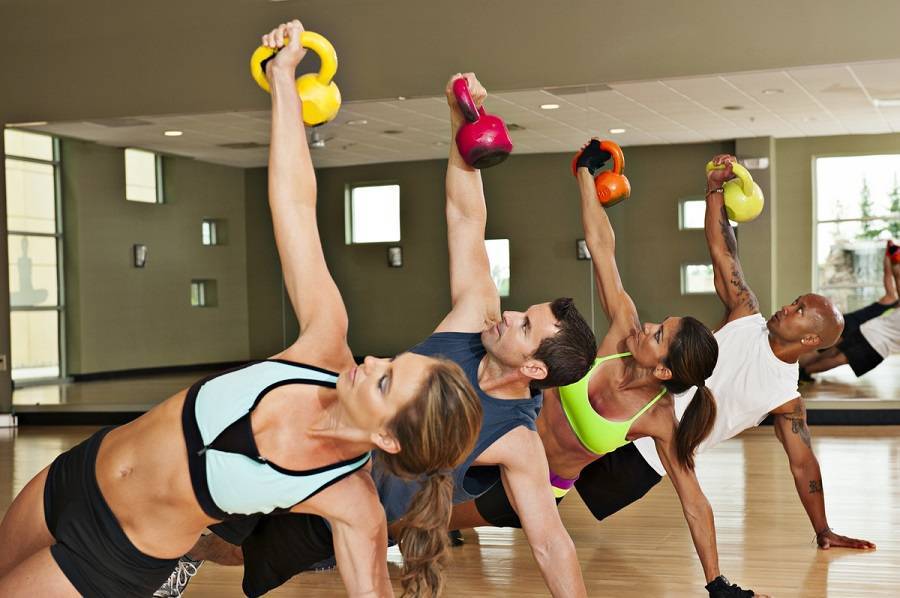 Силовые тренировки для женщин: польза и вред, эффективные упражнения