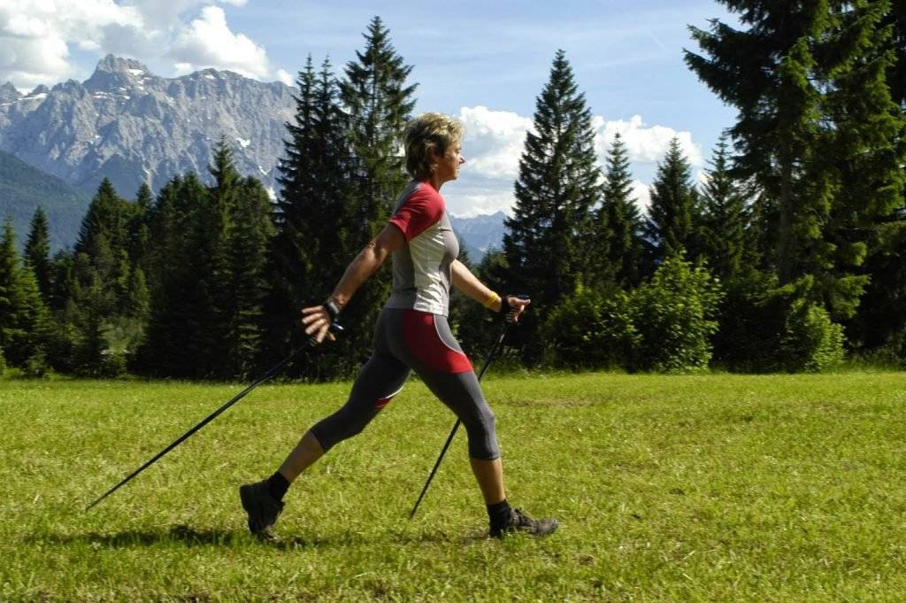 Скандинавская ходьба — инструкция и техника ходьбы