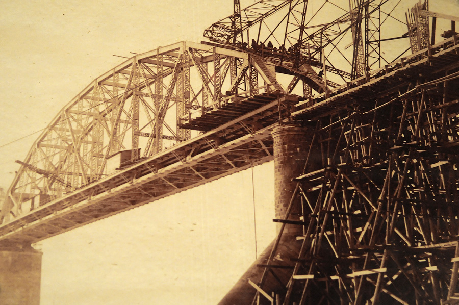 Чудо инженерной мысли — мост через реку Амур