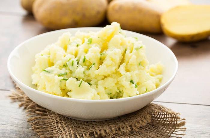 Картофель отваренный в кожуре (в мундире), кожура с солью: пищевая ценность, бжу, витамины и химический состав