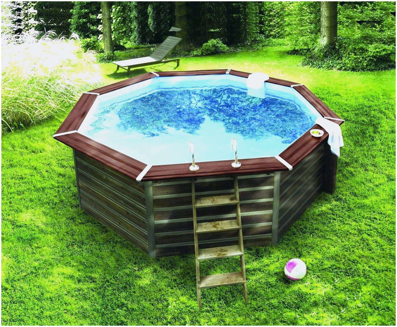 Оригинальное, прочное, долговечное сооружение — деревянный бассейн