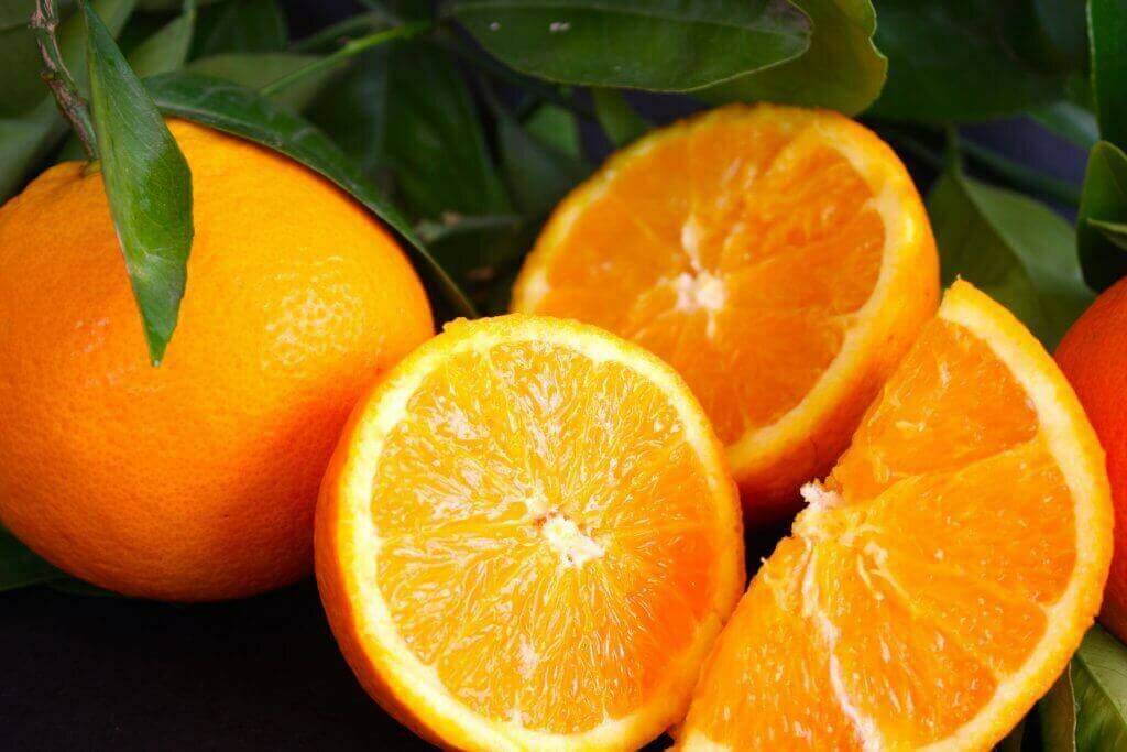 Чем полезны апельсины для организма человека