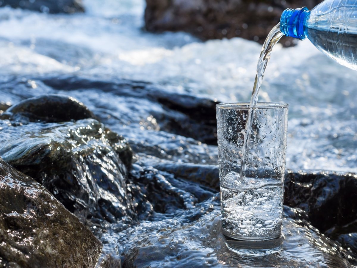 Родниковая вода польза или вред - можно ли пить сырую