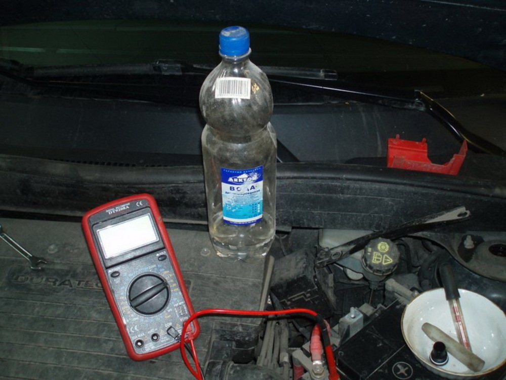 Узнайте как правильно доливать дистиллированную воду в аккумулятор | auto-gl.ru