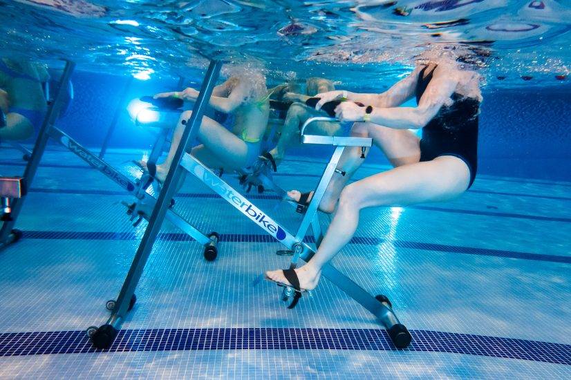 Как плавание помогает укрепить мускулатуру? | начни с тренировки | дзен